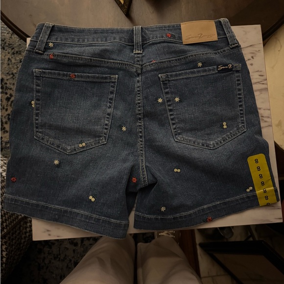 Seven7 Floral Embroidered Blue Denim Shorts - Picture 2 of 6